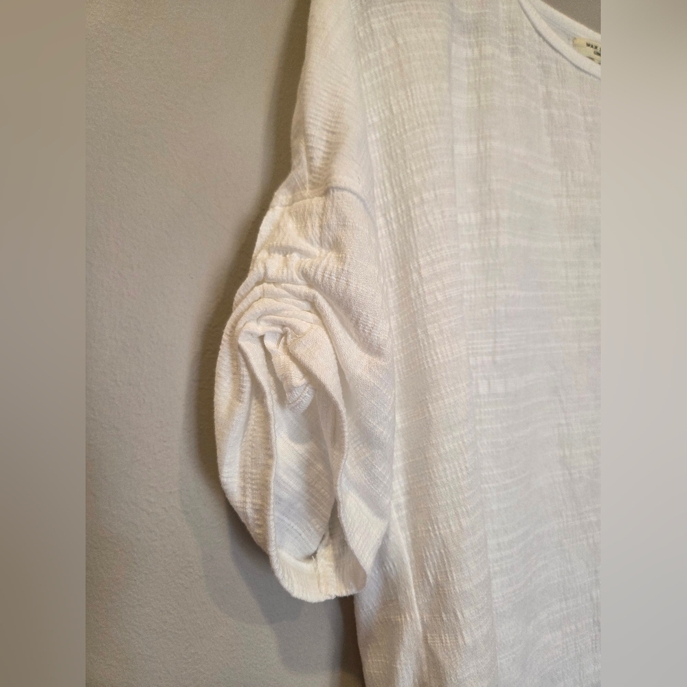 MAX STUDIOS Cinched Half Sleeve White Top - Picture 2 of 3
